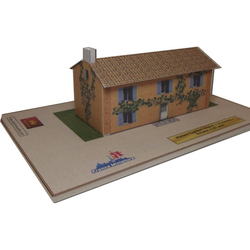 Maquette d'une Maison Typique Provence en Carton à Construire